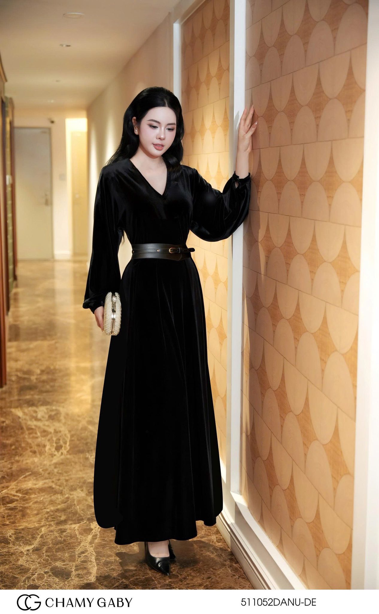 [🆕🇻🇳] CHAMY GABY – THẤU HIỂU MONG MUỐN PHÁI ĐẸP ❤️ 👕 Top1Fashion 👗   𝐁𝐎̣̂ Đ𝐎̂𝐈 𝐕𝐀́𝐘 𝐍𝐇𝐔𝐍𝐆 Đ𝐄𝐍 𝐗𝐎𝐄̀ – 𝐌𝐔𝐒𝐓 𝐇𝐀𝐕𝐄 𝐃𝐈̣𝐏 𝐂𝐔𝐎̂́𝐈 𝐍𝐀̆𝐌
CHAMY gửi nàng hai lựa chọn váy nhung đen cực phẩm cho mùa lễ hội:
Váy nhung đen cổ V – sang  , shares-1✔️ , likes-12❤️️ , date-2025-12-11 04:13:22🇻🇳🇻🇳🇻🇳📰🆕