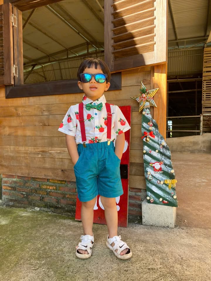 [🆕🇻🇳]  Shop Thời Trang Trẻ Em Cute 🧑‍🧒❤️️👶⭐️ SET YẾM CÔNG TỬ ĐẸP ĐỘC CHO BÉ TRAI MẶC CHỤP HÌNH 
Mẫu quần áo đẹp cho bé trai mặc đi tiệc
mẫu đồ đi tiệc đẹp cho bé trai 1 2 3 4 5 tuổi
set đồ đẹp độc cho , shares-0✔️ , likes-0❤️️ , date-2025-12-15 17:07:09🇻🇳🇻🇳🇻🇳📰🆕