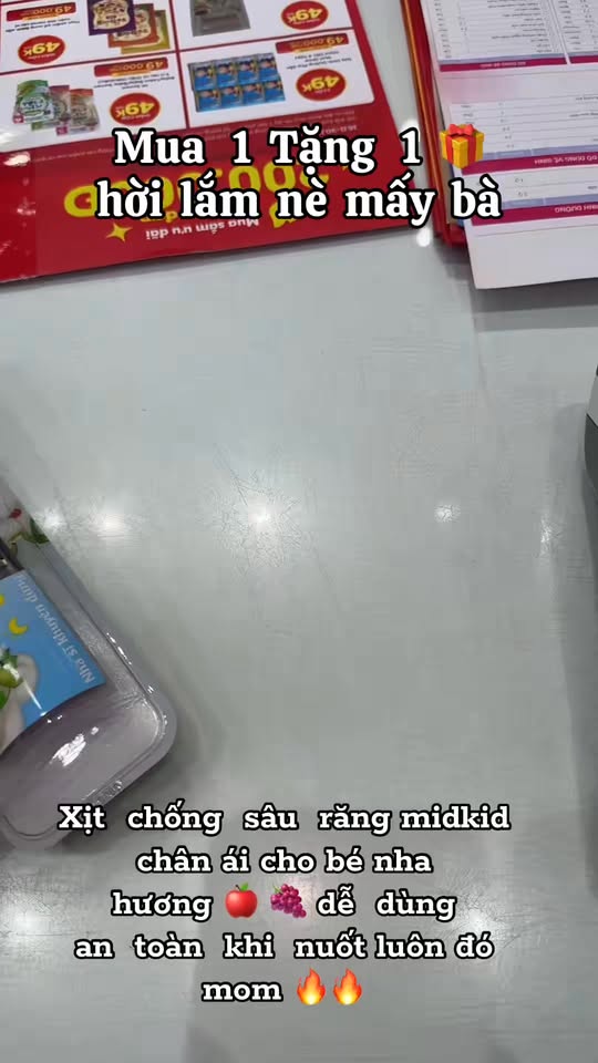 [🆕🇻🇳]  Shop Mẹ Bơ 🧑‍🧒❤️️👶⭐️ ￼Xịt chống sâu răng Midkid vị Nho 30ml cho bé từ 1 tuổi giúp bảo vệ men răng, loại bỏ mảng bám đen ố vàng sạch thơm miệng  , shares-0✔️ , likes-1❤️️ , date-2025-12-12 04:11:04🇻🇳🇻🇳🇻🇳📰🆕