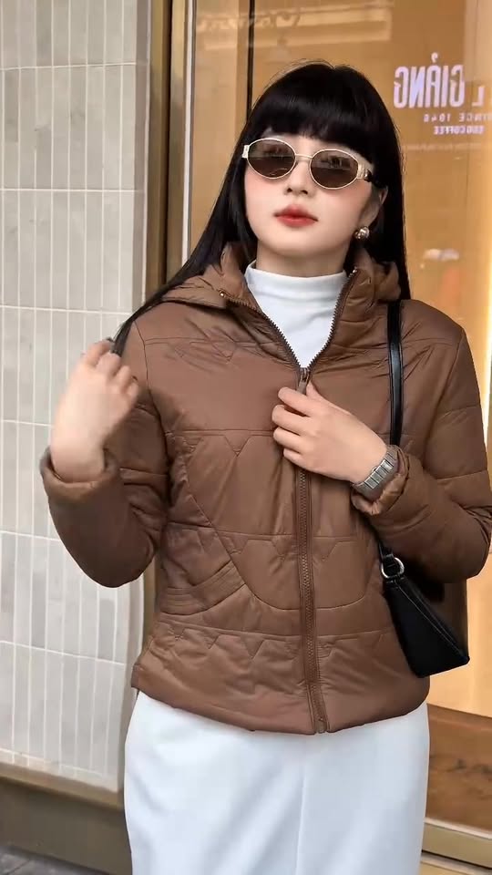 [🆕🇻🇳] Thời Trang Mộc Eva – Moceva 👕 Top1Fashion 👗  Màu nâu cà phê này cũng cháy hàng quá các tình yêu ơi!!!  Về lần nào soul out lần đó ạ!!!  #Moceva #newcollection #BestSeller #trendy #phaoam , shares-0✔️ , likes-11❤️️ , date-2025-12-18 05:31:29🇻🇳🇻🇳🇻🇳📰🆕