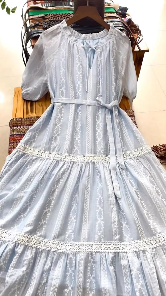 [🆕🇻🇳] RÊU Vintage – Nhận đặt theo số đo và chọn màu 👕 Top1Fashion 👗   MẪU MỚI  Váy tơ xanh dáng dài – bay bổng, nữ tính, chuẩn gu nàng yêu sự thanh lịch ! 

Váy 2 lớp 
Size S M L XL và nhận đặt theo số đo, theo yêu cầu.
Chất , shares-0✔️ , likes-4❤️️ , date-2025-12-18 17:01:28🇻🇳🇻🇳🇻🇳📰🆕
