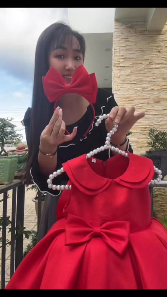 [🆕🇻🇳]  Nhung Nguyễn-Xưởng may đầm công chúa – Luôn cập nhật xu hướng thời trang mới nhất hít hót nhất 🧑‍🧒❤️️👶⭐️ Zalo sỉ. 0966271688
Sắp tết sỉ yêu cầu màu đỏ nhìu quá nek#vaycongchuachobe #vaychobegai #vaybegai #dambegai #vaytreem #damcongchuabegai #vaycongchuabegai  , shares-0✔️ , likes-13❤️️ , date-2025-12-19 02:35:21🇻🇳🇻🇳🇻🇳📰🆕