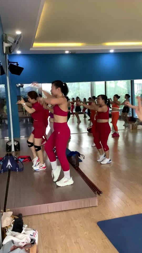 [🆕🇻🇳] Boss Gym & Yoga Center 🧘 Top1Yoga 🤸🏻‍♀️  , shares-0✔️ , likes-12❤️️ , date-2025-12-17 22:10:14🇻🇳🇻🇳🇻🇳📰🆕