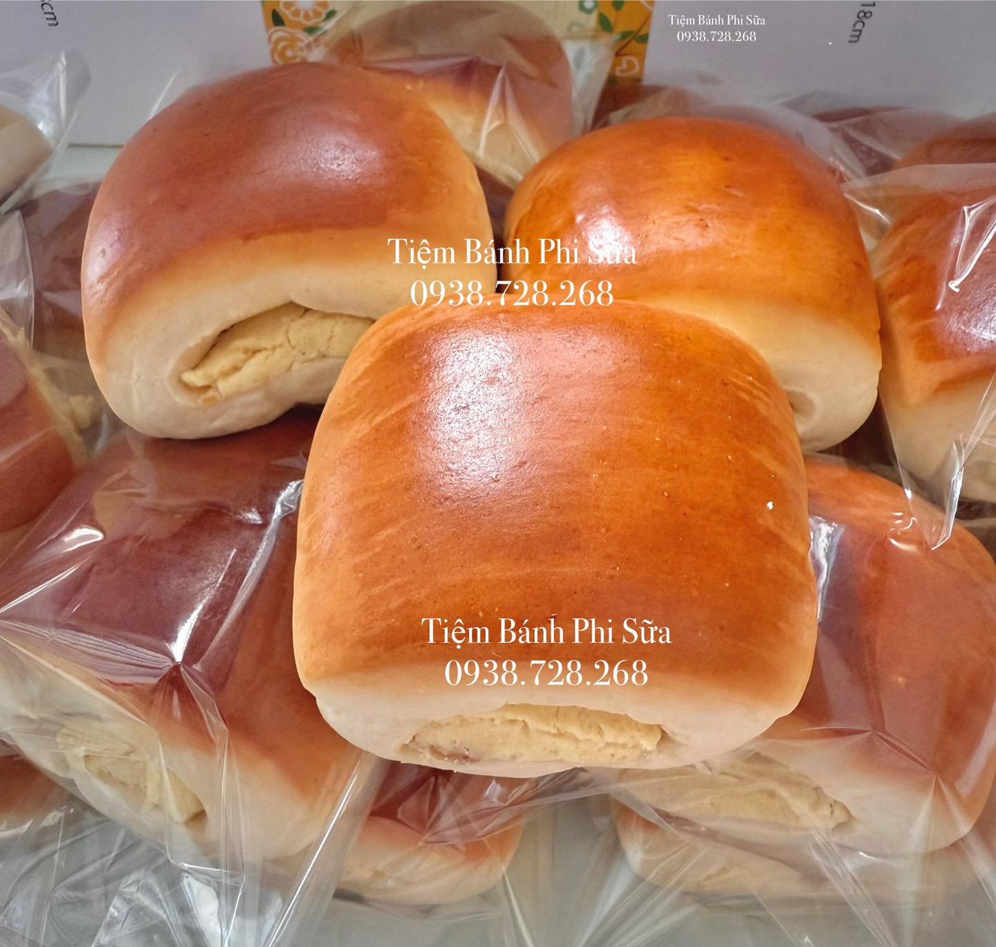 [🆕🇻🇳] Tiệm Bánh Phi Nho Sữa 🍔 Top1Food  🍜 Bánh phi nho sữa tuổi thơ
Bánh vừa mềm vừa ngon ạ
Sét 4 bánh 100k 
#Bánhphisữa #bánhphisữa #bánhphisữa #bánhphisữa
 , shares-0✔️ , likes-2❤️️ , date-2025-12-13 14:35:38🇻🇳🇻🇳🇻🇳📰🆕