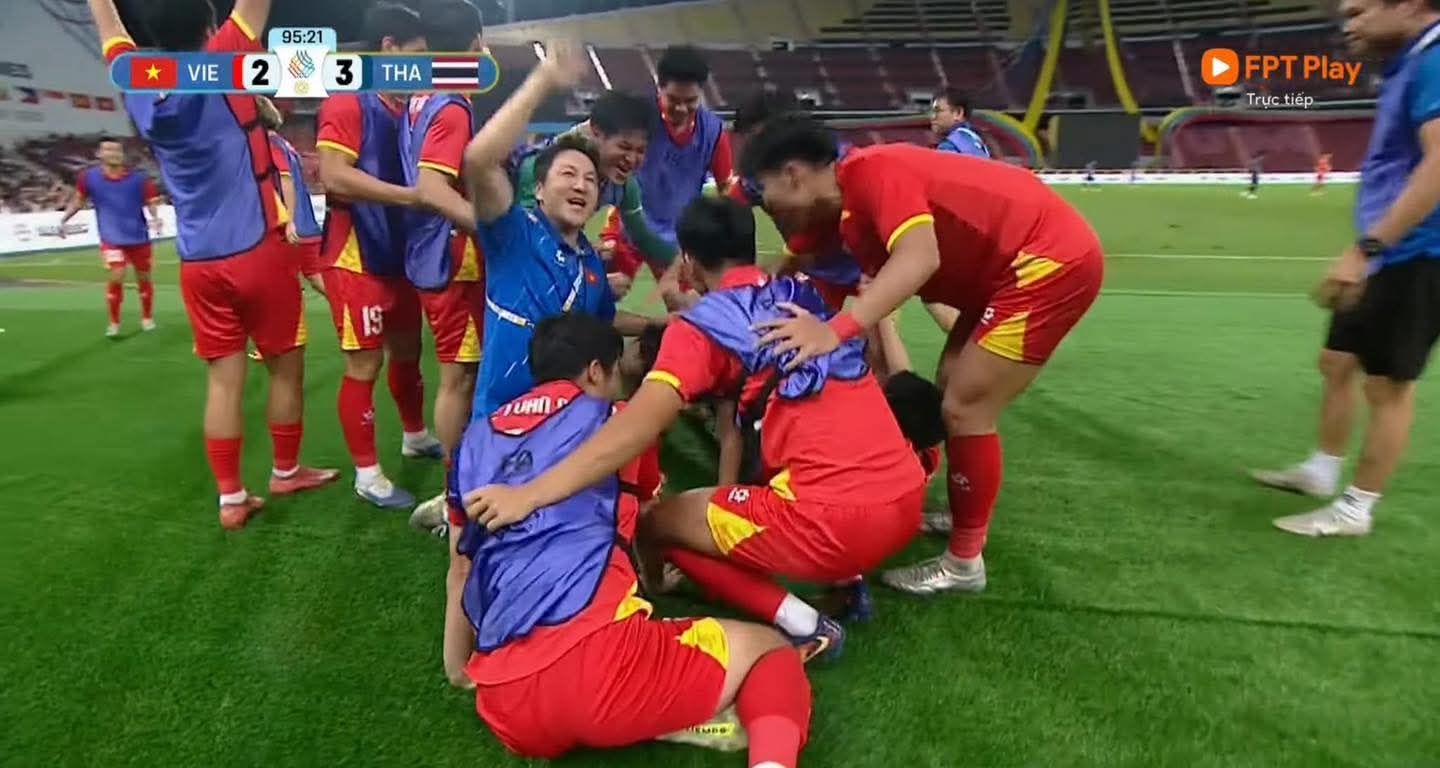 [🆕🇻🇳] Diệu Queen-XƯỞNG MAY ĐỒ BỘ GIÁ RẺ 👕 Top1Fashion 👗  VÀOOOOO!!! 3-2 CHO U22 VIỆT NAM 
CUỘC NGƯỢC DÒNG KINH ĐIỂN!!!!
 , shares-0✔️ , likes-9❤️️ , date-2025-12-19 04:40:13🇻🇳🇻🇳🇻🇳📰🆕