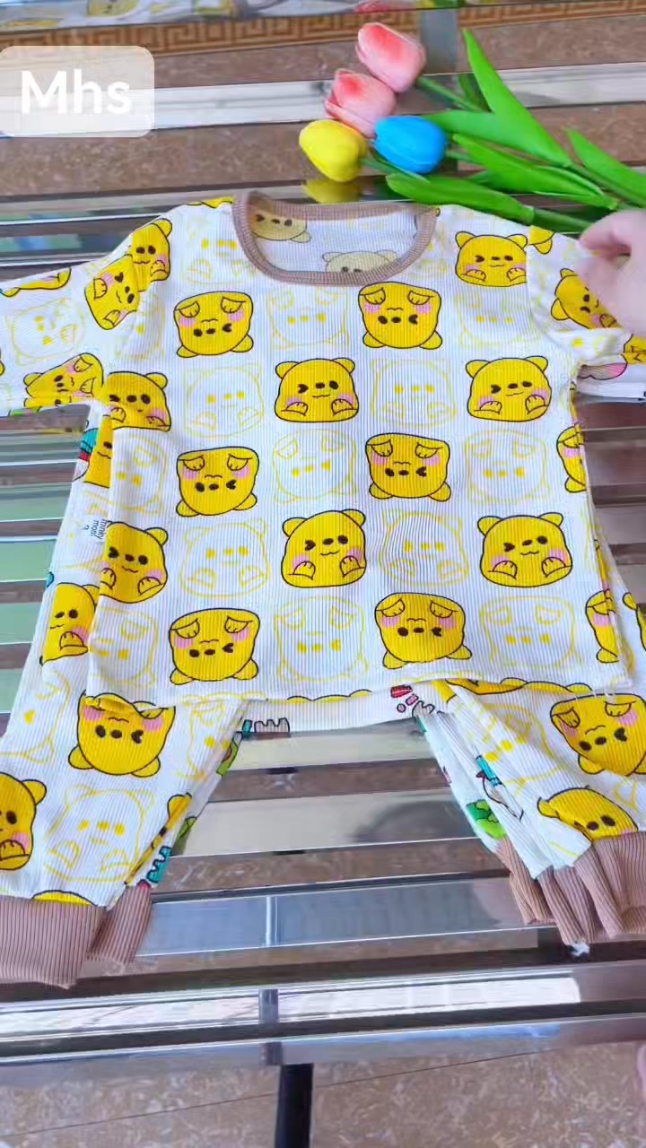 [🆕🇻🇳] Đồ bộ bé trai 🧑‍🧒❤️️👶⭐️ Set váy Tết màu xanh cho bé Sofia Candy

Đồ Tết cho bé 1 đến 10 tuổi tại shop Bé Thơ 
Size 2-10 ( 10-33kg)
Giá từ 200-210k 

 Mua hàng:
Trực tiếp tại: Shop , shares-0✔️ , likes-0❤️️ , date-2025-12-17 00:05:31🇻🇳🇻🇳🇻🇳📰🆕