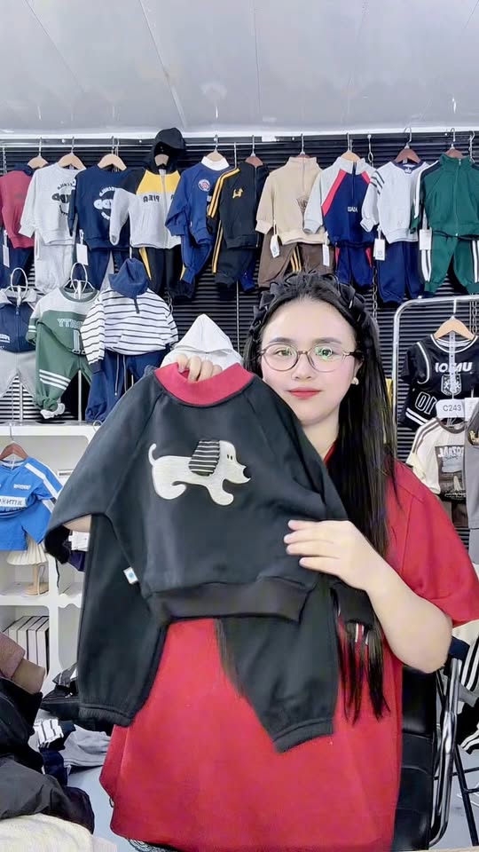 [🆕🇻🇳] Mỡ.Kids 2 -Sỉ Lẻ Quần Áo Trẻ Em Quảng Châu 🧑‍🧒❤️️👶⭐️ Cute phomai que nha các bác ơiii , shares-0✔️ , likes-15❤️️ , date-2025-12-19 16:11:17🇻🇳🇻🇳🇻🇳📰🆕