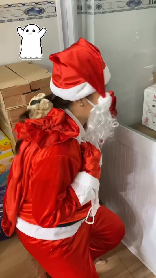 [🆕🇻🇳] Quỳnh Baby Cao Lãnh – Hàng cao cấp Mẹ & Bé 🧑‍🧒❤️️👶⭐️ Bà zà Nu-en phiên bản phản diện 

Mặt bả hơi gian gian  Kệ đi, bả tốt bụng tặng quà nên tha thứ được 

Mai bắt đầu vào việc luôn nhe các em bé ơii!!

“Thư  , shares-0✔️ , likes-46❤️️ , date-2025-12-19 06:04:41🇻🇳🇻🇳🇻🇳📰🆕