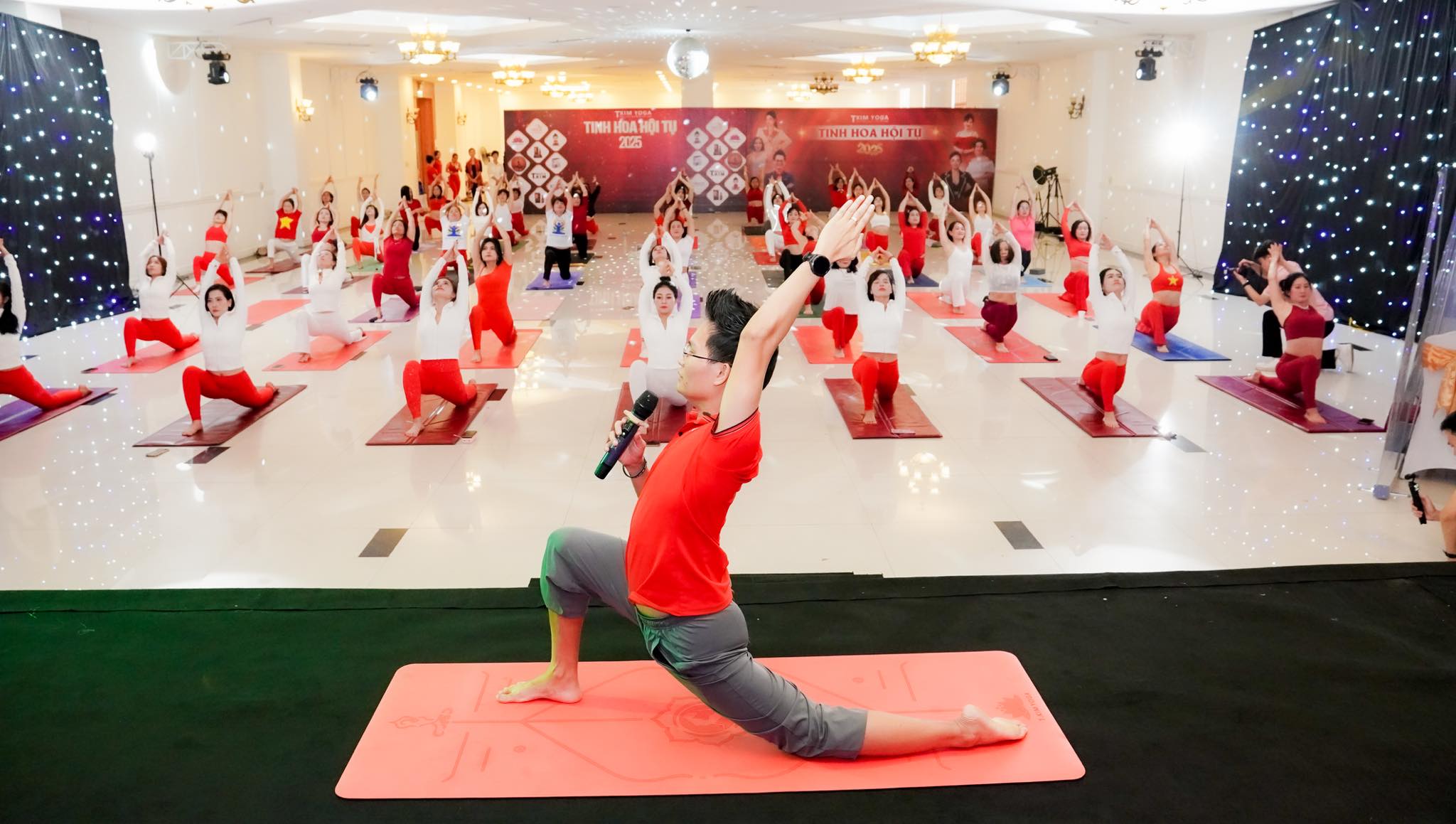 [🆕🇻🇳] Đặng Kim Ba  (Yoga Trị Liệu) – Huấn luyện viên cá nhân  [🆕Top1Vietnam🇻🇳] 🧘 Top1Yoga 🤸🏻‍♀️ Tuần mới đến đem đến hy vọng, may mắn. 

Ai nhìn thấy Kim Ba, mình cùng chào nhau cho tuần mới thuận lợi và thật nhiều may mắn, bình an nhé 
 , shares-0✔️ , likes-76❤️️ , date-2025-12-22 17:49:11🇻🇳🇻🇳🇻🇳📰🆕