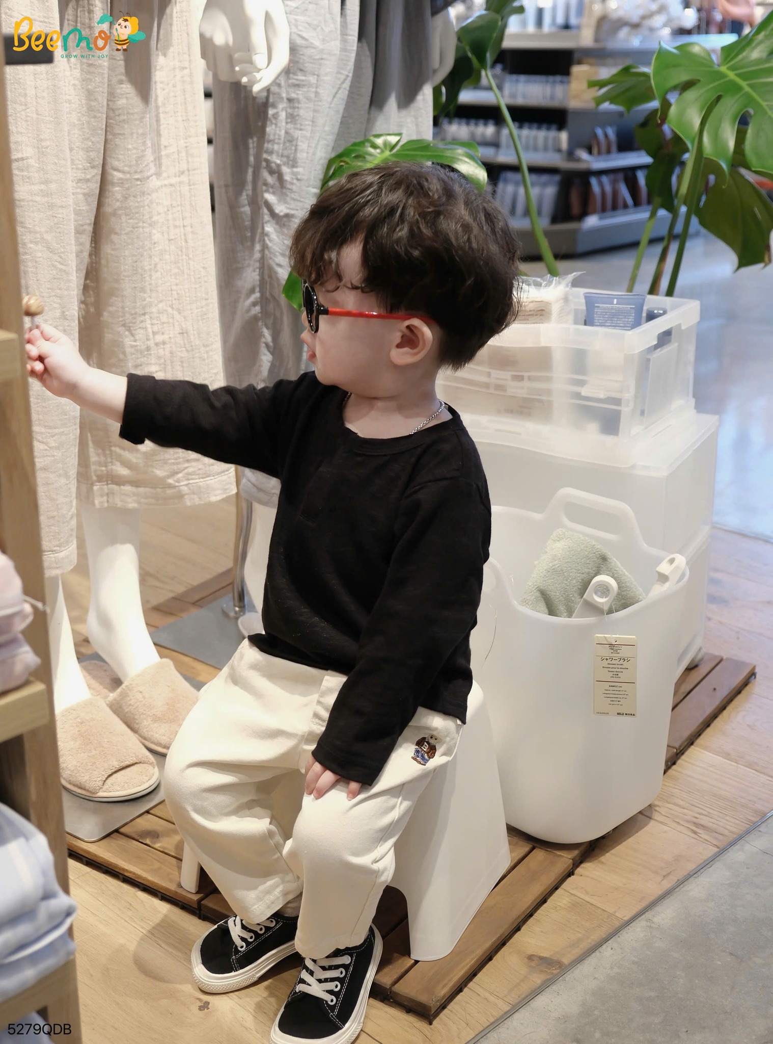 [🆕🇻🇳] Sáu Bảnh – thời trang trẻ em VNXK & order hàng nội địa Trung 🧑‍🧒❤️️👶⭐️ 𝐐𝐔𝐀̂̀𝐍 𝐃𝐀̀𝐈 𝐊𝐀𝐊𝐈 𝐁𝐀𝐆𝐆𝐘 𝐓𝐇𝐄̂𝐔 𝐇𝐈̀𝐍𝐇 𝐆𝐀̂́𝐔
 Chất liệu kaki dày dặn, lên form cực kì đẹp
 Thiết kế quần dài cạp chun form baggy tôn dáng, hình thêu gấu cực tr , shares-0✔️ , likes-1❤️️ , date-2025-12-22 23:16:22🇻🇳🇻🇳🇻🇳📰🆕