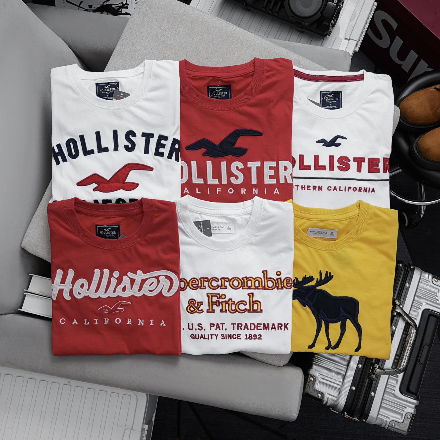 [🆕🇻🇳] Ares Store Cửa hàng quần áo nam 👕 Top1Fashion 👗  𝐇𝐨𝐥𝐥𝐢𝐬 – 𝐀𝐛𝐞𝐫 𝐓-𝐒𝐡𝐢𝐫𝐭𝐬 – Áo thun thêu đắp nổi sắc nét, tỉ mỉ đã lên kệ 

Chiếc Áo Thun gây ấn tượng với logo thêu nổi bật trên nền áo, mang đến sự tương ph , shares-0✔️ , likes-2❤️️ , date-2025-12-23 17:56:04🇻🇳🇻🇳🇻🇳📰🆕