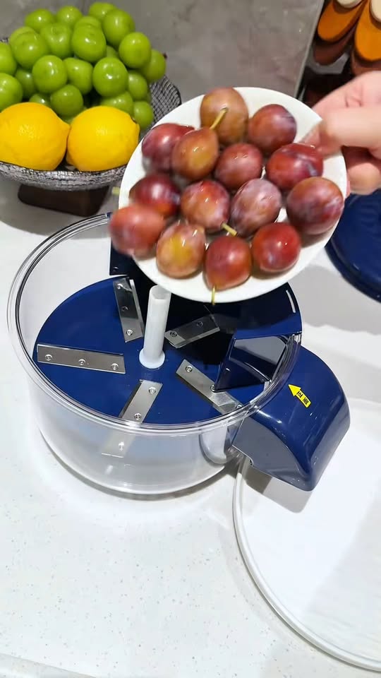 [🆕🇻🇳] Cơm Thố Anh Nguyễn – 22F Minh Khai 🍔 Top1Food  🍜 Cơm ngon, chỗ ngồi đẹp, khách đông vui… miễn khách ưng cái bụng LÀ ĐƯỢC! 
Nhìn không khí này là biết độ uy tín của Cơm thố Anh Nguyễn rồi đúng không cả n , shares-0✔️ , likes-10❤️️ , date-2025-12-24 01:01:40🇻🇳🇻🇳🇻🇳📰🆕