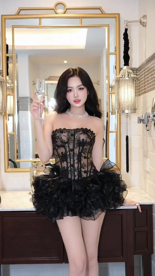 [🆕🇻🇳] THOM Store – Chuyên Đồ Hot Trend 👕 Top1Fashion 👗  Anh ơi gió lạnh gần kề, anh mau thu xếp mà về bên em , shares-0✔️ , likes-6❤️️ , date-2025-12-18 05:23:22🇻🇳🇻🇳🇻🇳📰🆕