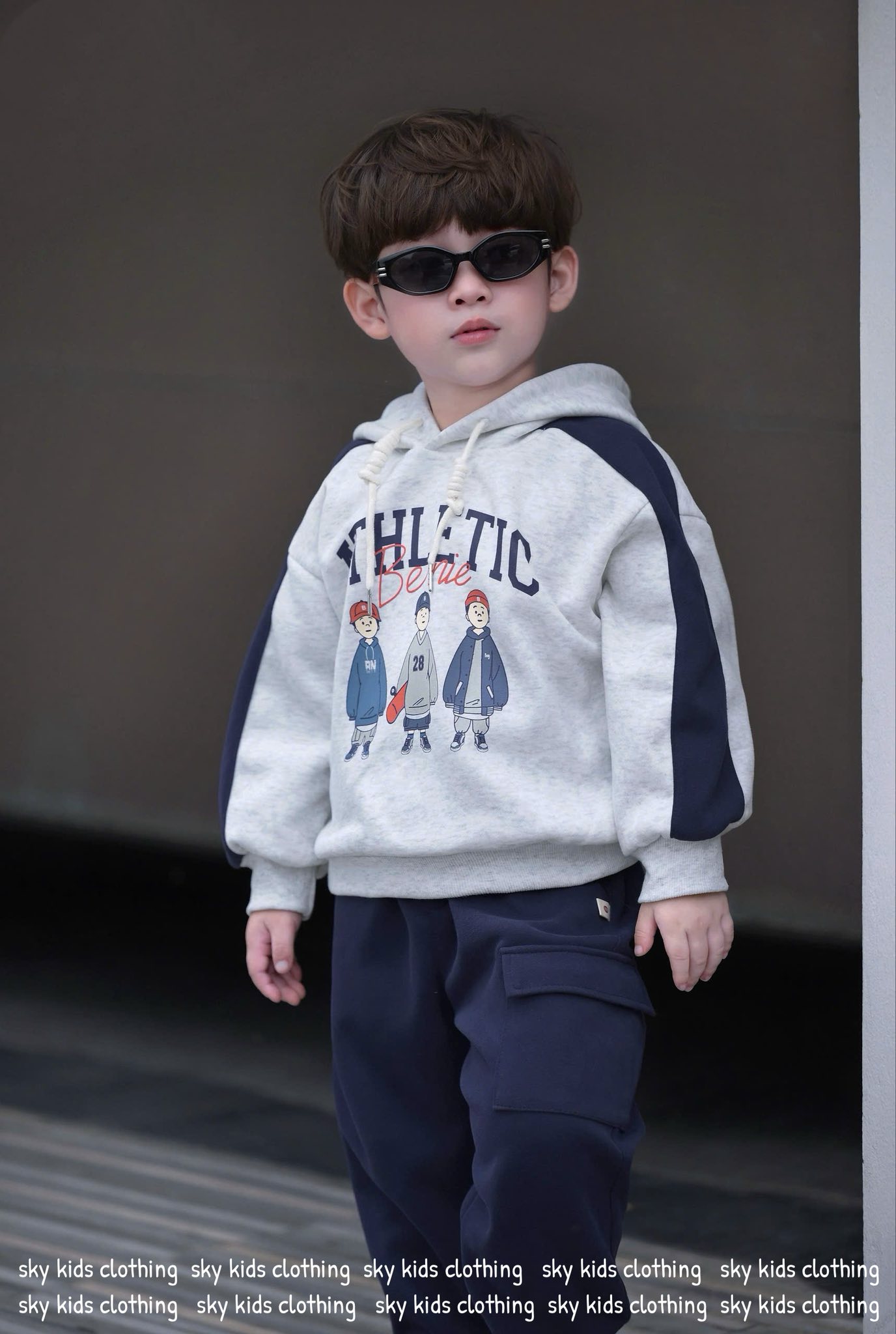 [🆕🇻🇳] Royal Fashion – Thời Trang Trẻ Em Cao Cấp 🧑‍🧒❤️️👶⭐️  Bộ polo sanh chảnh  cho bé cập bến  
Vải mềm Co giãn tốt, form sang sịn, đi học. đi chơi, sinh nhật, lễ Tết… đều xinh
full size 10-30kg 
sl có hạn nhanh , shares-1✔️ , likes-10❤️️ , date-2025-12-19 16:38:45🇻🇳🇻🇳🇻🇳📰🆕