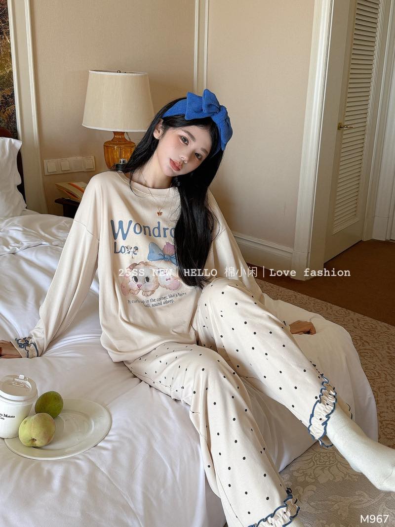 [🆕🇻🇳] Ngân Hà Phạm – Công Chúa Đồ Ngủ 👕 Top1Fashion 👗   Xanh than hết sạch, còn đúng mấy set beee, em đặt thêm rồi qua lễ hàng về nha các TY… TY nào muốn lấy be lun thì nhắn sốp ạ …

#hangcosan #hangmoive #dong , shares-0✔️ , likes-1❤️️ , date-2025-12-30 21:33:25🇻🇳🇻🇳🇻🇳📰🆕