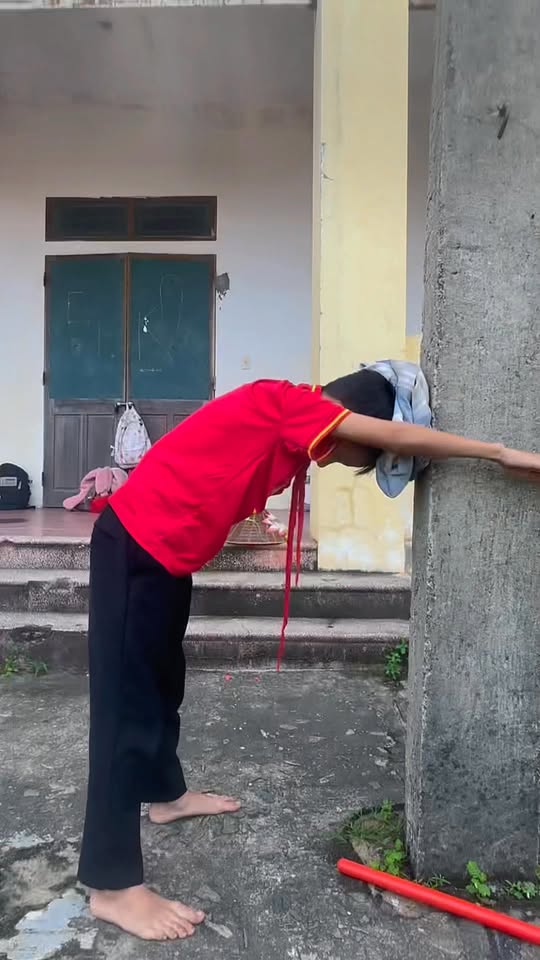 [🆕🇻🇳] Yoga Hoa Đoàn 🧘 Top1Yoga 🤸🏻‍♀️ Cá coi đang mắc cạn, chờ ngày nắng lên Phương Nhi , shares-0✔️ , likes-13❤️️ , date-2025-12-29 23:42:57🇻🇳🇻🇳🇻🇳📰🆕