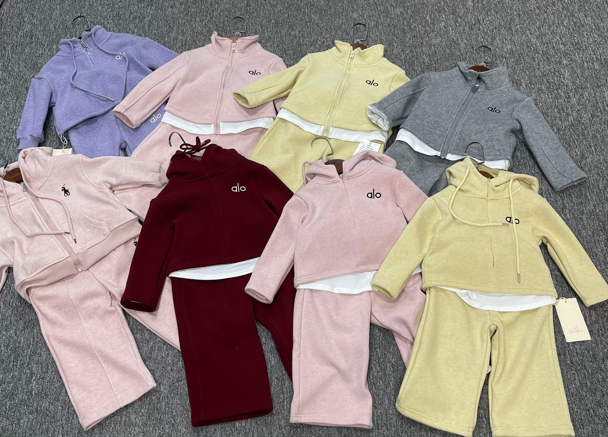 [🆕🇻🇳] Gino Store – Chuyên sỉ quần áo trẻ em hàng quảng châu 🧑‍🧒❤️️👶⭐️ Hàng đẹp không đứng yên.
Thị trường Tết luôn đi rất nhanh. , shares-0✔️ , likes-1❤️️ , date-2025-12-30 14:35:40🇻🇳🇻🇳🇻🇳📰🆕