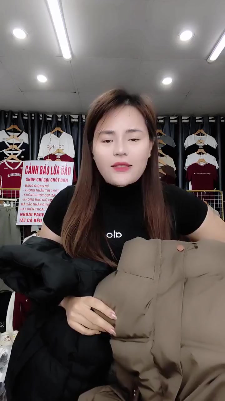 [🆕🇻🇳] Vũ Thị Thuý Linh – Chuyên Sỉ Lẻ Quần Áo Thời Trang QuẢng Châu Giá Siêu Rẻ  [🆕Top1Vietnam🇻🇳]  [🆕Top1Vietnam🇻🇳] 👕 Top1Fashion 👗  #10k”},”is_text_only_story”:false,”id”:”UzpfSTEwMDA1MjE0NzA0NzE4MDpWSzo4NzE3NTA2OTkxMzYxODM=”},”__module_operation_CometFeedStoryAttachedStory_story”:{“__d , shares-0✔️ , likes-5❤️️ , date-2025-12-23 03:06:13🇻🇳🇻🇳🇻🇳📰🆕