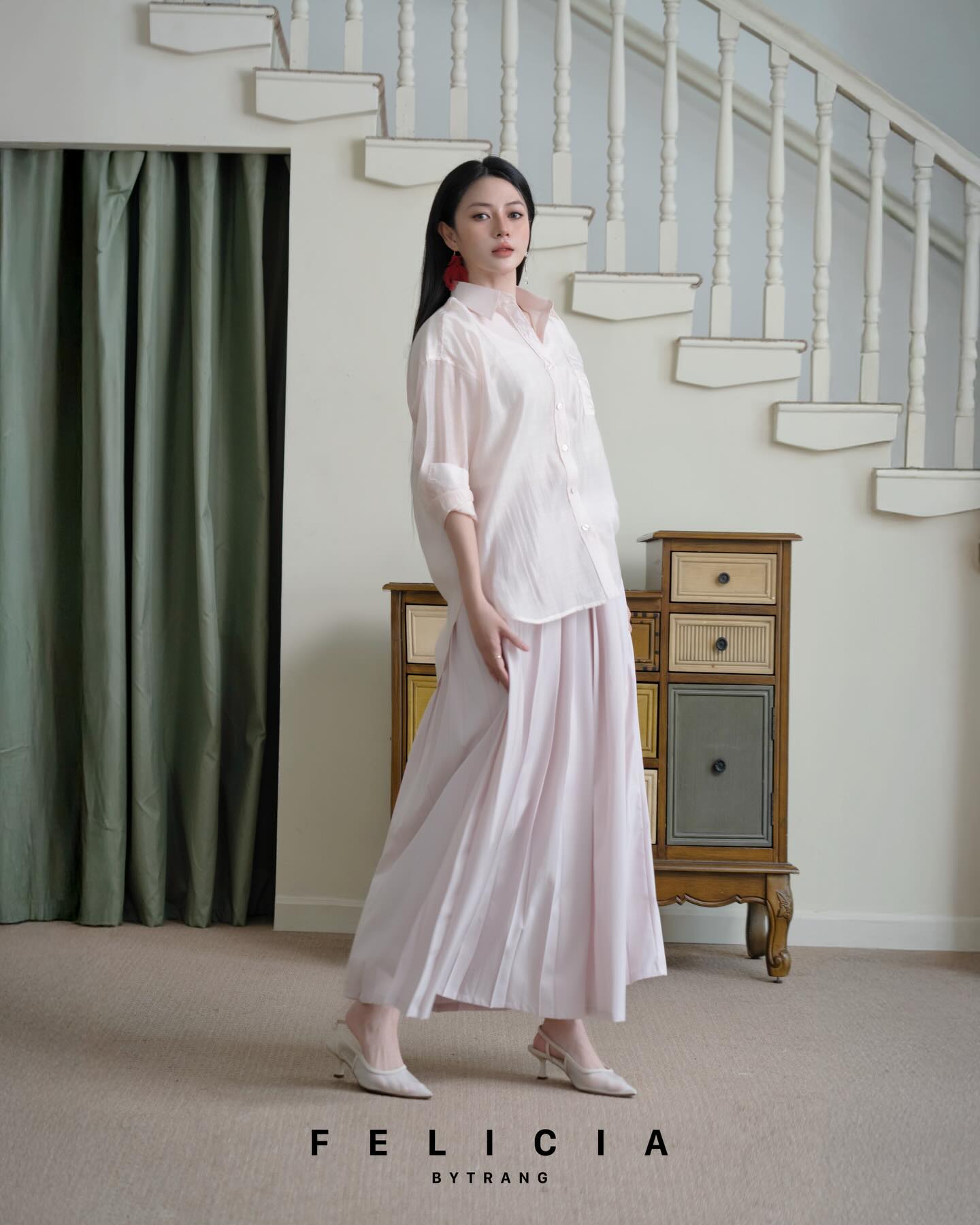 [🆕🇻🇳] Hằng Ốc – Chuyên Sỉ Lẻ Thời Trang  (Ốc) 🧑‍🧒❤️️👶⭐️ E bị ngơ rồi. Cứ nghĩ hôm nay mùng 1 rồi, quên mất tháng này có 31 ngày. Nên hôm nay e mở cả sáng từ 8h30-11h ạ. Các c qua sắm đồ xịn cho cả gia đình nhé.  , shares-2✔️ , likes-41❤️️ , date-2025-12-31 09:31:47🇻🇳🇻🇳🇻🇳📰🆕