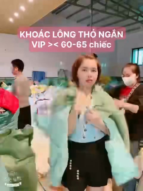 [🆕🇻🇳] Tổng Kho Hàng Thùng Bắc Trung Nam 👕 Top1Fashion 👗  Khoác lông thỏ chủ yếu ngắn
57-58 kg 
>< 60-65 chiếc 
Dày đẹp mới chất lượng
Sẽ có đủ các phom dáng 
Hàng si nên có đủ sai số
Nếu lẫn thì tỷ lệ cho phép ko , shares-0✔️ , likes-0❤️️ , date-2025-12-30 16:11:16🇻🇳🇻🇳🇻🇳📰🆕