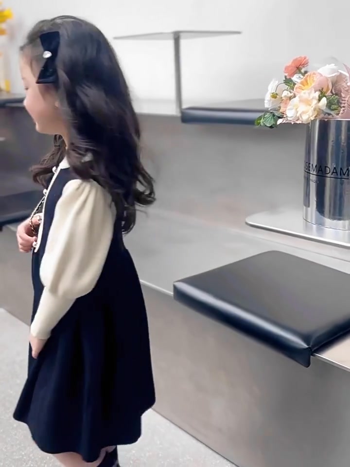 [🆕🇻🇳]  Hana Kids Shop + Thời Trang Trẻ em – Cửa hàng quần áo nữ 🧑‍🧒❤️️👶⭐️  Mẫu bộ siêu hot 2025 dành cho các bé!
Chỉ 109k/ 1 BỘ – 2 BỘ MIỄN SHIP TOÀN QUỐC
– Thiết kế độc đáo, bao đẹp bao sang
– Chất liệu vải ,form chuẩn tôn dáng, , shares-1✔️ , likes-62❤️️ , date-2026-01-07 04:00:15🇻🇳🇻🇳🇻🇳📰🆕