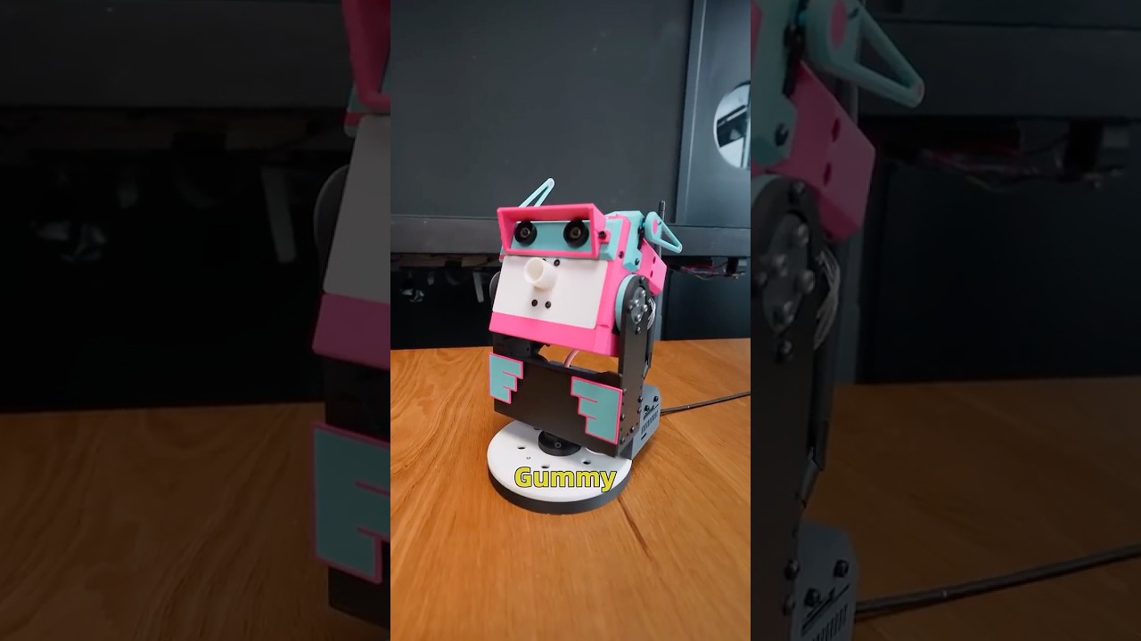 loona robot surrounded by clicbot robots #loona #loonapetbot #loonarobot #airobot #petbot #petrobot [🤖🇻🇳]