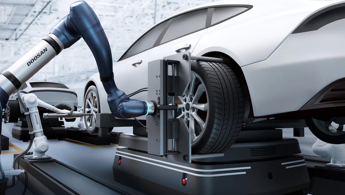 What if automation wasn’t about replacing people – but supporting them? 

Collaborative robots, or  🤖 Top1Robot 🛠️