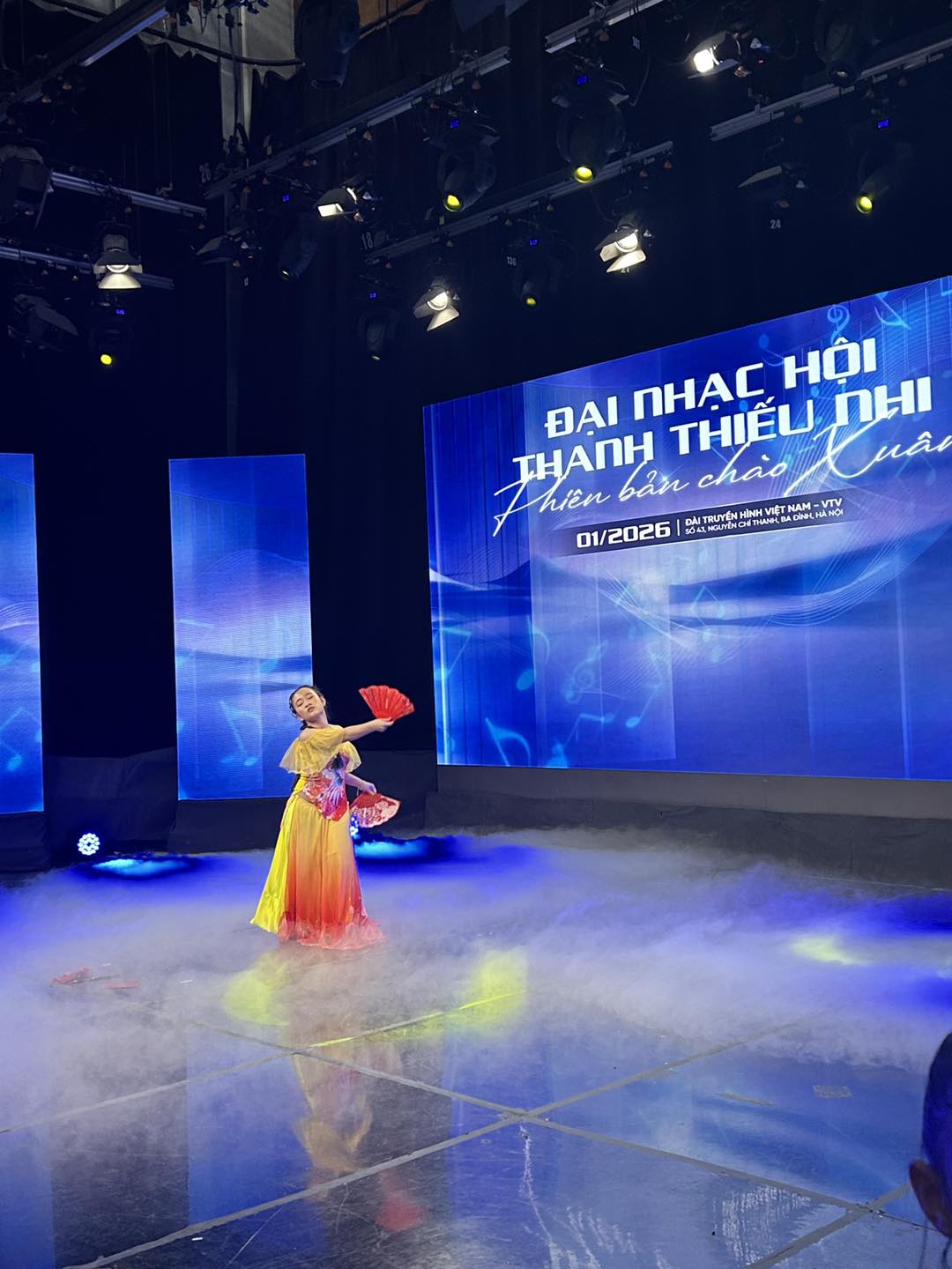 [🆕🇻🇳] M.GAO – Quần áo – Thương hiệu [🆕Top1Vietnam🇻🇳] 👕 Top1Fashion 👗  “Đâm Xoắn Hạ”
Chiếc đầm mang phong cách ngọt ngào, nữ tính và thanh khiết, với các màu sắc baby nhẹ như sương và phom dáng mềm mại, cực kỳ tôn nét dịu dàng , shares-0✔️ , likes-2❤️️ , date-2026-01-21 17:29:38🇻🇳🇻🇳🇻🇳📰🆕