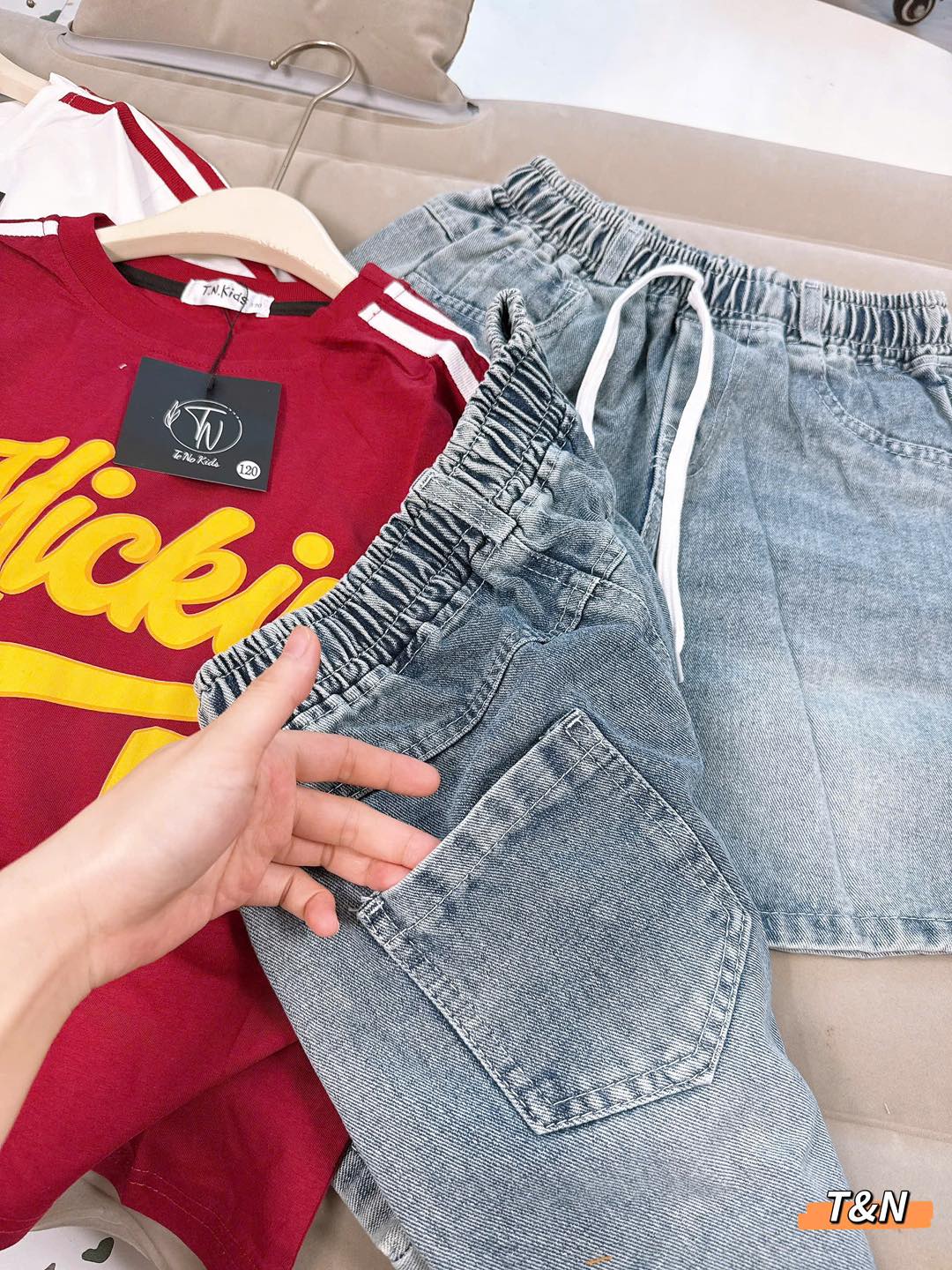 [🆕🇻🇳]  Thủy Thủy – Chuyên Quần Áo Trẻ Em Giá Rẻ 🧑‍🧒❤️️👶⭐️ Set ngố jean siêu cute

size to 22-55kg 
 , shares-0✔️ , likes-0❤️️ , date-2025-10-05 06:07:45🇻🇳🇻🇳🇻🇳📰🆕