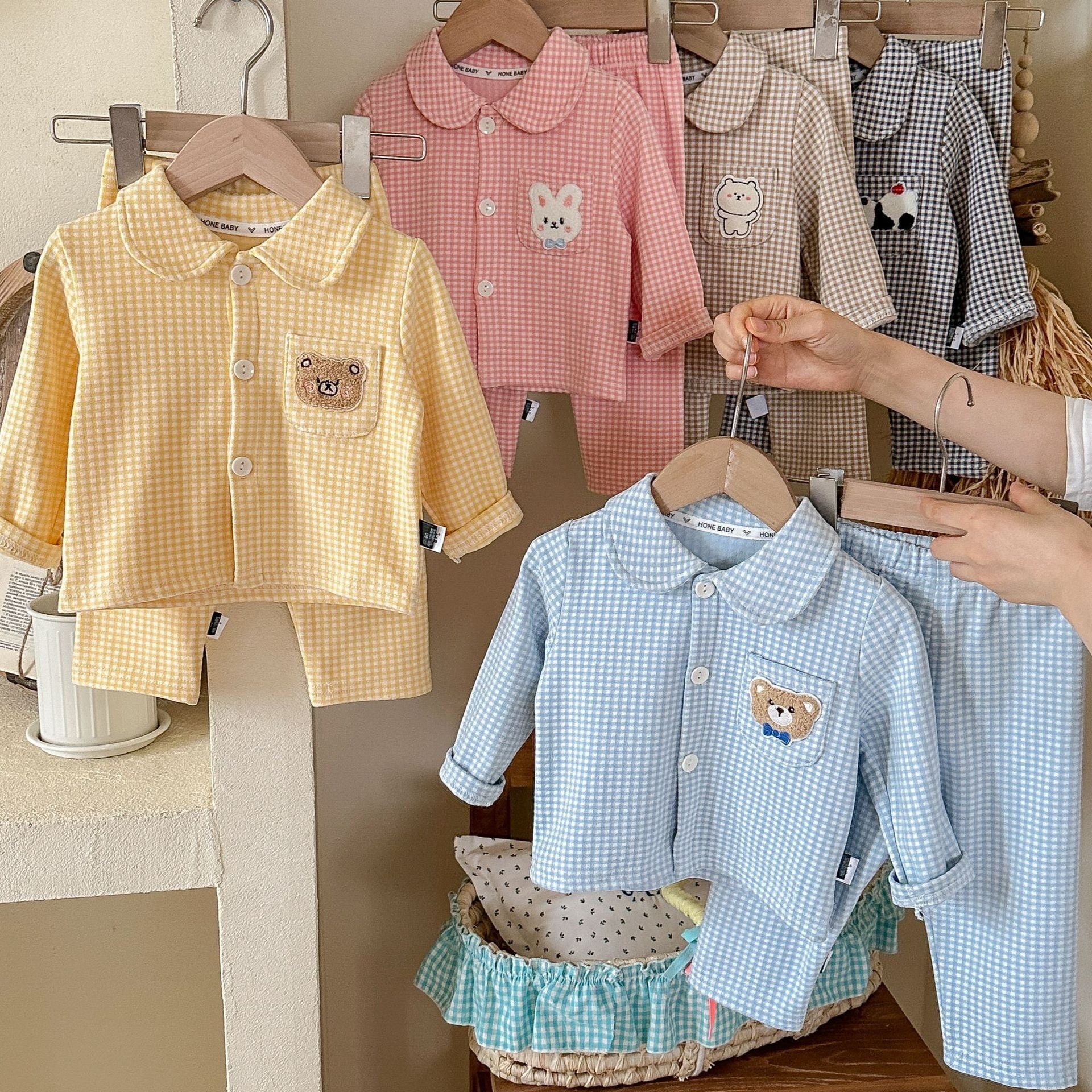 [🆕🇻🇳]  Mộc store – chuyên sỉ Qate 🧑‍🧒❤️️👶⭐️ Mộc store – đại lý dép miền nam đã cập nhật ảnh đại diện của mình.
 , shares-0✔️ , likes-1❤️️ , date-2025-11-03 17:51:56🇻🇳🇻🇳🇻🇳📰🆕