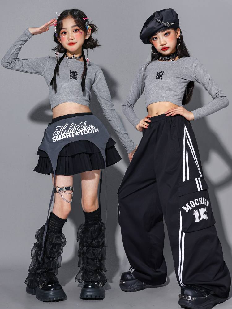 [🆕🇻🇳]  Lim Kids – Thời trang cho bé 🧑‍🧒❤️️👶⭐️ Mùa đông chạm ngõ, mẹ lại muốn dành cho bé yêu những điều mềm mại nhất.
Những bộ cotton 100% mềm – thoáng – an toàn cho da, giúp bé thoải mái từ lúc ngủ tr , shares-0✔️ , likes-35❤️️ , date-2025-12-11 05:53:58🇻🇳🇻🇳🇻🇳📰🆕