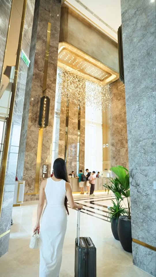 [🆕🇻🇳] Yoga By Sophie – Yoga for a better life! 🧘 Top1Yoga 🤸🏻‍♀️ Cuối năm rồi … ai cũng bận, ai cũng chạy nhanh
Và cũng tới lúc mình nhận ra:
không phải lúc nào “đi thật xa” mới là nghỉ ngơi 
đôi khi chỉ cần tìm một nơi  , shares-0✔️ , likes-40❤️️ , date-2025-12-27 02:00:08🇻🇳🇻🇳🇻🇳📰🆕