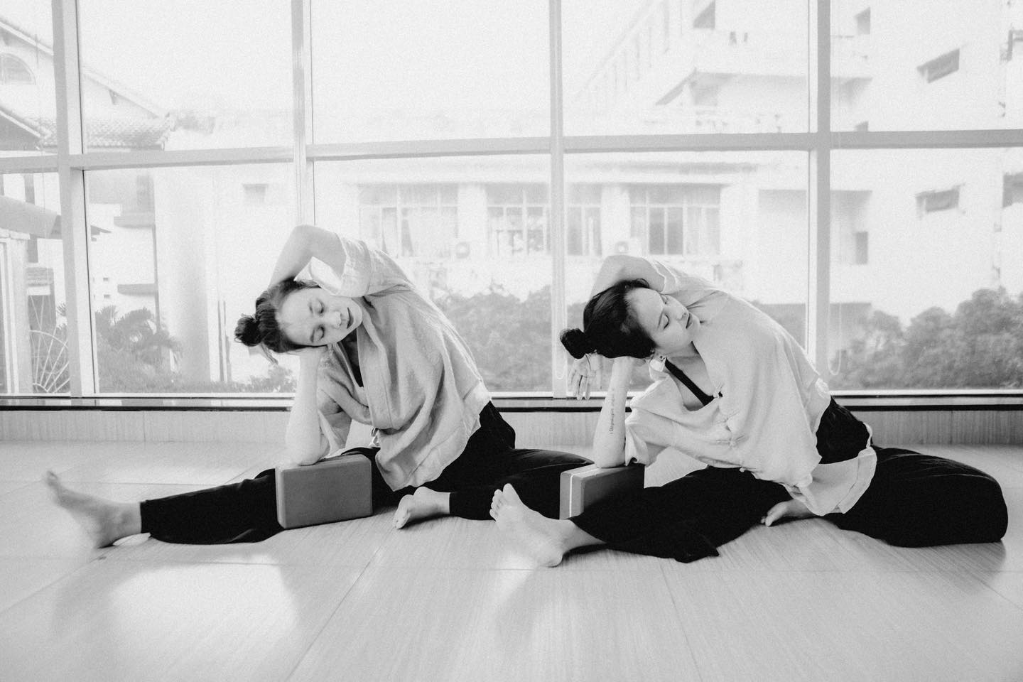 [🆕🇻🇳] Lê Hồng – Tốt nghiệp tại Học viện Yoga Việt Nam 🧘 Top1Yoga 🤸🏻‍♀️ Quần áo mốc thì các bác cứ mua em này cho em nhé e đã dùng test thử cho các bác rồi. Nó k có mùi nồng nặc mà lại rất sạch nha . , shares-0✔️ , likes-53❤️️ , date-2025-12-19 17:06:05🇻🇳🇻🇳🇻🇳📰🆕