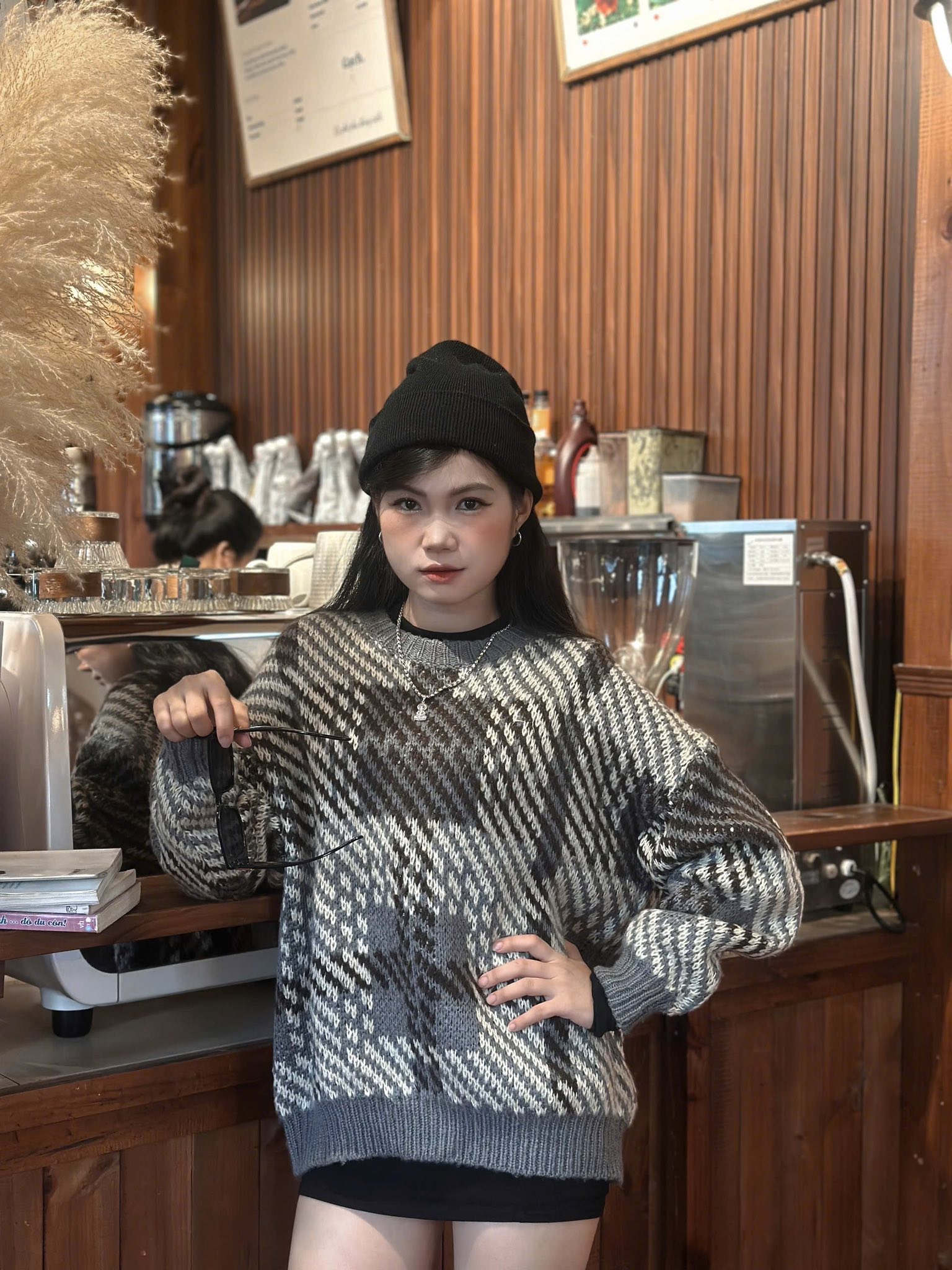 [🆕🇻🇳] SuZi Shop số 5 Trần Phú. Tp Hải Dương 👕 Top1Fashion 👗  Bộ đồ thể thao khoẻ khoắn :HOODIE + QUẦN JOGGER BASIC CAO CẤP 
Chất liệu nỉ bông cao cấp dày dặn mềm mịn, giữ ấm..!
Hàng mới về đủ size cho 40kg – 90kg
Sẵn , shares-0✔️ , likes-0❤️️ , date-2025-12-25 23:52:17🇻🇳🇻🇳🇻🇳📰🆕