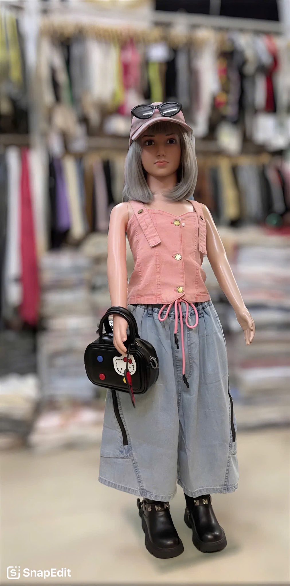 [🆕🇻🇳]  Angela Kid Shop Sỉ Lẻ Đồ Trẻ Em Tân Phú 🧑‍🧒❤️️👶⭐️ Tết sắp tới rồi các mẹ ghé shop e nha 

Bạn nhí lên đồ xinh lắm ạ 
 , shares-1✔️ , likes-1❤️️ , date-2025-12-08 17:28:33🇻🇳🇻🇳🇻🇳📰🆕