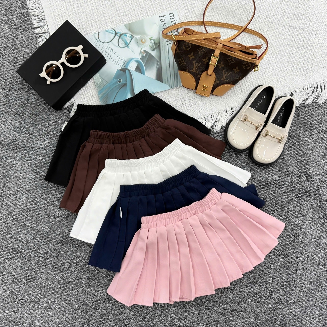 [🆕🇻🇳]  Kids House VN – Chuyên đồ Mẹ và Bé VNXK, TQXK, Cambodia 🧑‍🧒❤️️👶⭐️ Đừng bỏ lỡ một outffit của các tỷ tỷ này ha 

 , shares-0✔️ , likes-4❤️️ , date-2025-12-22 18:53:52🇻🇳🇻🇳🇻🇳📰🆕