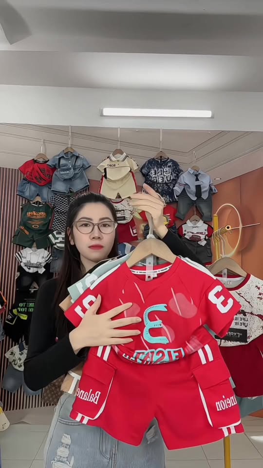 [🆕🇻🇳] Mẹ Mì Tôm shop – Chuyên săn sale các hãng VN : Nous, Bu, Little Love, Cookie, Lullaby, Chaang, Hrnee, 🧑‍🧒❤️️👶⭐️ Embes xinh cỡ này
Ib em lấy zâ sale mẹ ơiii
 , shares-0✔️ , likes-3❤️️ , date-2026-01-06 03:51:24🇻🇳🇻🇳🇻🇳📰🆕