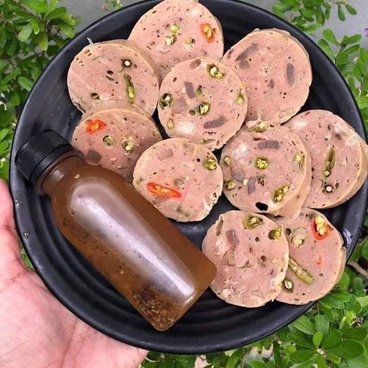 [🆕🇻🇳] Ăn Vặt RIO – Nhà bếp/Nấu ăn 🍔 Top1Food  🍜 CHẢ BÒ ỚT XIÊM XANH LOẠI 1 đúng chuẩn
#phần 500g 2 đòn

Chả bò ớt xiêm xanh có vị ngọt của thịt, kết hợp với vị cay nồng của ớt xiêm xanh
Chả không bỏ bột  , shares-0✔️ , likes-0❤️️ , date-2025-12-31 16:34:01🇻🇳🇻🇳🇻🇳📰🆕