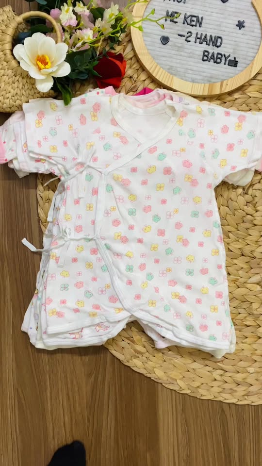 [🆕🇻🇳]  Shop Mẹ Ken-2Hand Baby – Shop chuyên hàng si Tuyển Hàn- Nhật- Mỹ  🧑‍🧒❤️️👶⭐️ Set 99k/15 bộ body cotton cột dây. Bé 0-3 tháng tem Nhật , shares-0✔️ , likes-2❤️️ , date-2025-12-23 22:08:51🇻🇳🇻🇳🇻🇳📰🆕