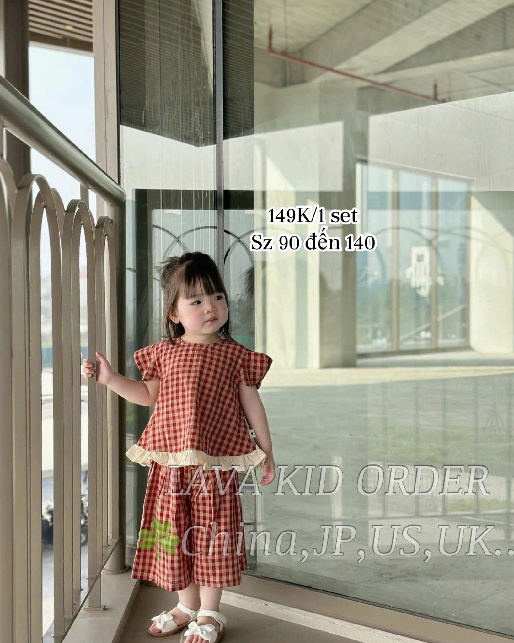 [🆕🇻🇳]  Cá Mập – Chuyên Order US, UK, Spain 🧑‍🧒❤️️👶⭐️ Set  bộ xinh xinh của Pre mium icon!!  
Lên ảnh bao nổi nạ!! Em gom lại nhá! 
Bé diện đi học hay đi chơi đều okela!!
*Bảng sz tham khảo:
 Size 90 (2T): 11- , shares-0✔️ , likes-0❤️️ , date-2025-12-31 17:45:33🇻🇳🇻🇳🇻🇳📰🆕