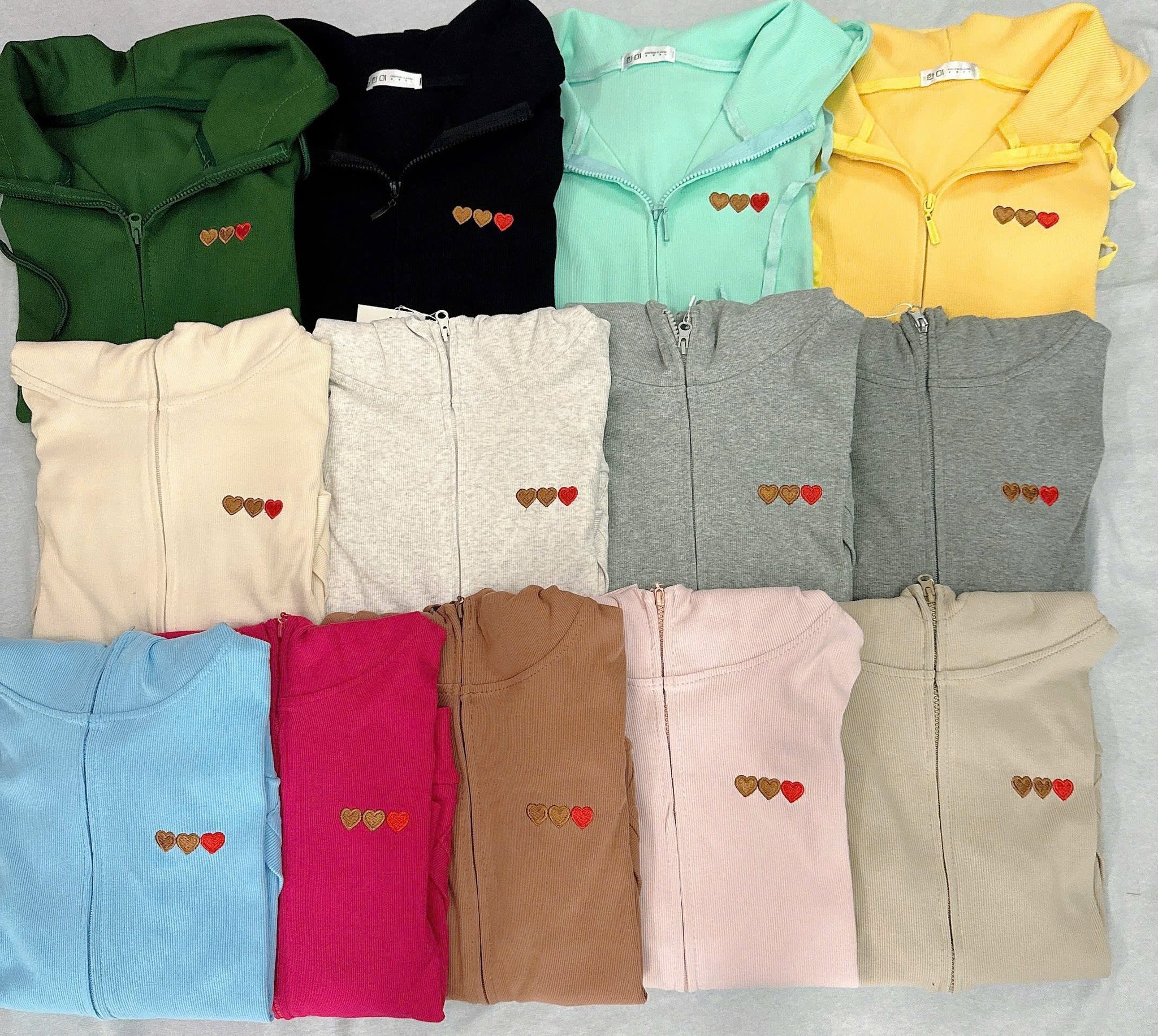 [🆕🇻🇳] Luxry Sai Gon thuộc thương hiệu Luxry Chuyên cung cấp đồ trẻ sơ sinh 🧑‍🧒❤️️👶⭐️ ĐÓN TẾT rực rỡ với  𝐁𝐒𝐓 𝐃𝐀̀𝐈 𝐓𝐀𝐘 𝐇𝐎̣𝐀 𝐓𝐈𝐄̂́𝐓 đầy màu sắc – 𝘥𝘢̀𝘺 𝘩𝘰̛𝘯, đ𝘦̣𝘱 𝘩𝘰̛𝘯, 𝘢̂́𝘮 𝘩𝘰̛𝘯
 Giá chỉ: 𝟏𝟕𝟗.𝟎𝟎𝟎đ-𝟏𝟖𝟗.𝟎𝟎𝟎đ/bộ
 Combo 2 bộ giảm ngay #50k
 Mua 3 , shares-0✔️ , likes-4❤️️ , date-2026-01-01 16:09:14🇻🇳🇻🇳🇻🇳📰🆕