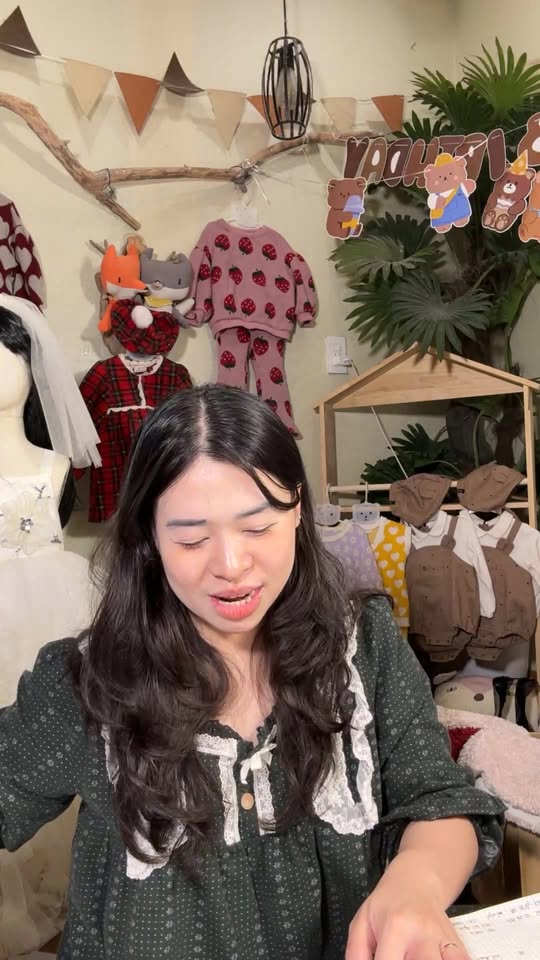 [🆕🇻🇳] Solei boutique 👕 Top1Fashion 👗  Nhiều chị khách đắn đo: Phải linen tưng không shop? Chị được kiểm tra hàng nhé?

Dạ vâng chị được kiểm nhé, không đúng chất liệu linen tưng premium như giớ , shares-0✔️ , likes-27❤️️ , date-2025-12-30 19:38:42🇻🇳🇻🇳🇻🇳📰🆕