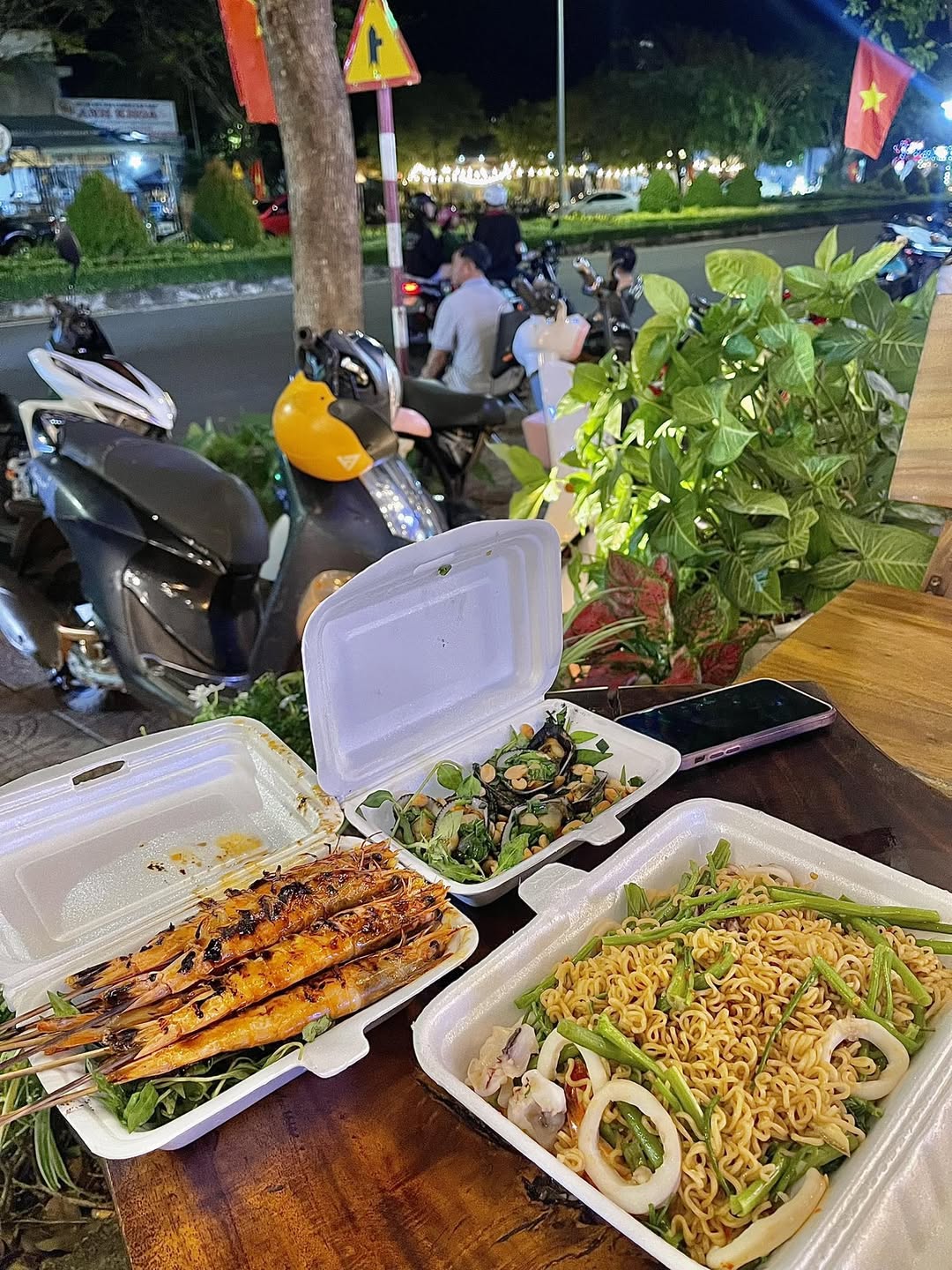 [🆕🇻🇳] Xưởng Bánh Tráng Kim Yến 🍔 Top1Food  🍜 Hôm nay, ngày 31/12/2025 là kết thúc năm 2025, mong bạn có thể để hết những nỗi buồn ở lại năm nay, và chuẩn bị bước vào năm 2026 vui vẻ hạnh phúc hơn…
 , shares-0✔️ , likes-3❤️️ , date-2025-12-31 22:22:23🇻🇳🇻🇳🇻🇳📰🆕