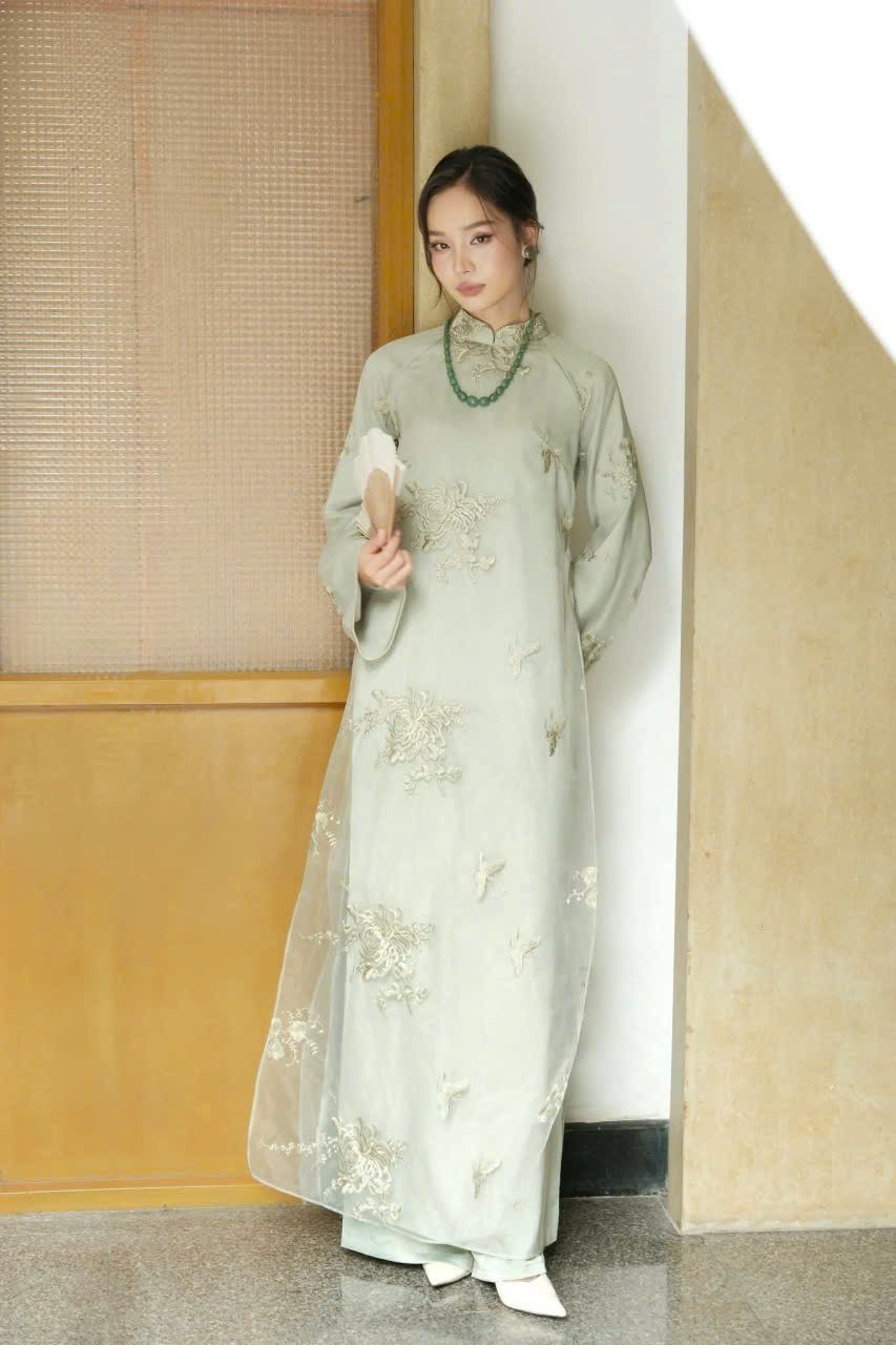 [🆕🇻🇳] Hạnh Shop Chuyên quần áo thời trang nữ 👕 Top1Fashion 👗  Set đồ mang đến vẻ đẹp nhẹ nhàng, tinh tế nhưng vẫn cực kỳ cuốn hút 

 Hàng thiết kế có sẵn
 Ship COD toàn quốc
 100% ảnh thật, mẫu thật  , shares-0✔️ , likes-3❤️️ , date-2026-01-05 23:33:05🇻🇳🇻🇳🇻🇳📰🆕