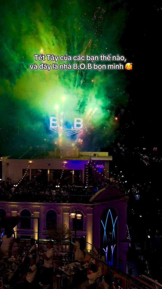 [☕️🇻🇳] B.O.B Coffee 🥤 Top1Coffee ☕️ Tết Tây của các bạn thế nào, còn đây là nhà B.O.B bọn mình 
#bobhotelcoffee , shares-0✔️ , likes-108❤️️ , date-2026-01-02 03:39:43🇻🇳🇻🇳🇻🇳📰🆕