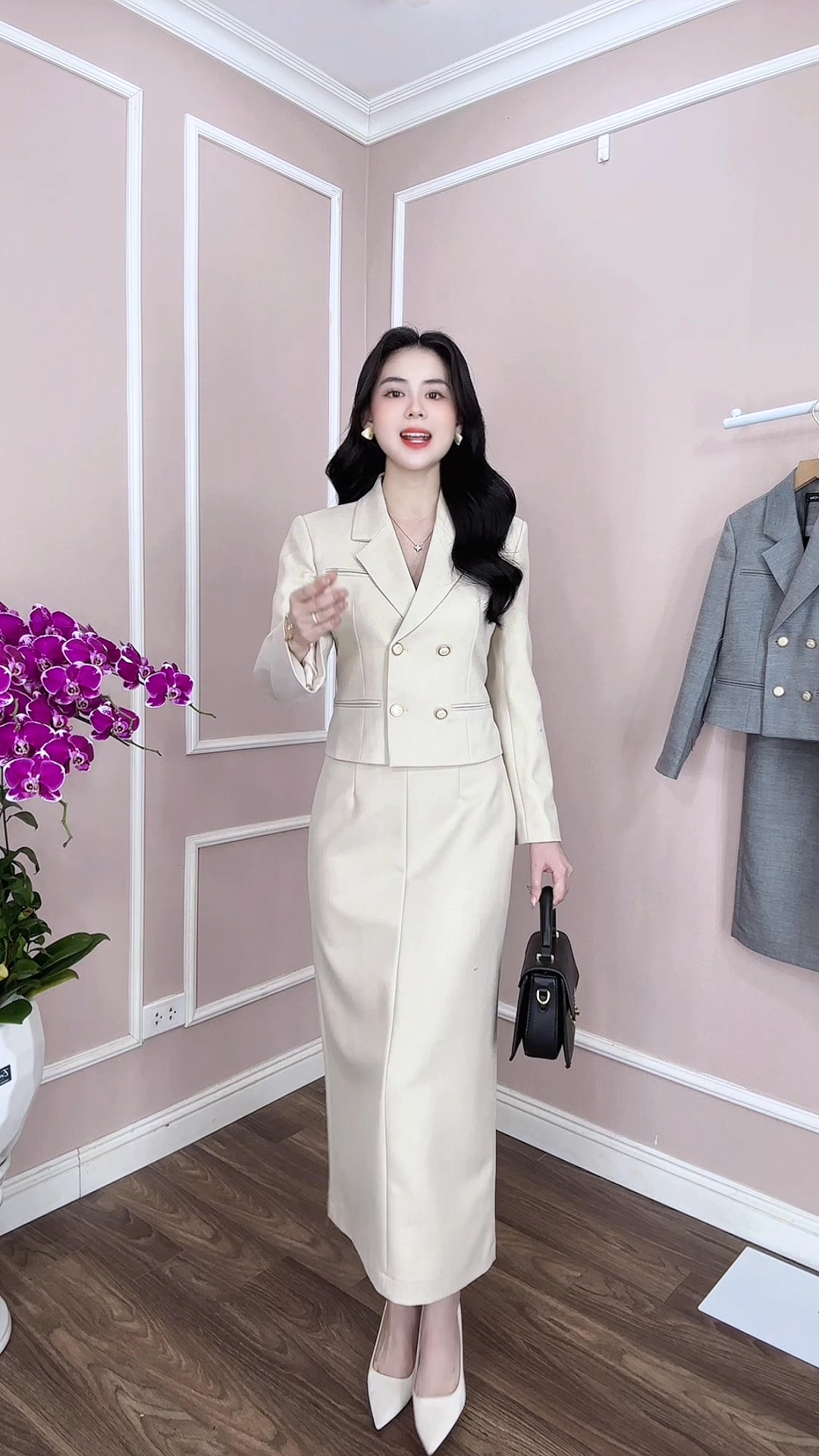 [🆕🇻🇳]  Thế Giới Mẹ Và Bé 430 Yên Viên – Đồ Sơ Sinh – Sữa, Bột, Bỉm giá rẻ nhất HN – Đồ ăn dặm 🧑‍🧒❤️️👶⭐️  Thời buổi công nghệ, máy sưởi giờ hạn chế bị khô da cực luôn.  Vì sử dụng công nghệ sửoi gốm. 
Tuần này bắt đầu lạnh sâu lắm ạ. Mẹ nào có con nhỏ mua luôn , shares-1✔️ , likes-0❤️️ , date-2026-01-05 22:29:51🇻🇳🇻🇳🇻🇳📰🆕