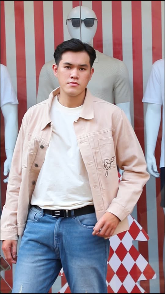 [🆕🇻🇳] JAN SHOP – Nhà phân phối chính hãng thương hiệu thời trang nam J&CO, FAPAS 👕 Top1Fashion 👗  Đã đến lúc thêm cho tủ đồ vài items năng động và khỏe khoắn cho dịp đi chơi, đi dạo phố. 
Sự kết hợp giữa áo thun Regular Mia và áo khoác Regular Network,  , shares-0✔️ , likes-5❤️️ , date-2026-01-05 04:00:10🇻🇳🇻🇳🇻🇳📰🆕