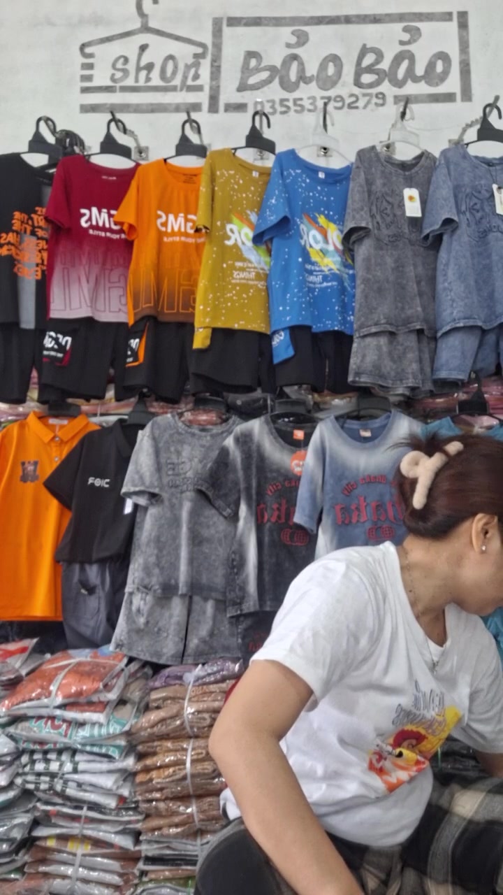 [🆕🇻🇳] Trái cây nhập khẩu – Han Fruit 🍔 Top1Food  🍜 Em về được ít  Nho Mẫu Đơn Hàn Quốc giá tốt 
 Nho cứng trái, ngọt thơm ngon
Nho đóng 2 Chùm vào hộp vừa tiện lợi vừa sang trọng dùng làm quà tặng thì miễn  , shares-1✔️ , likes-1❤️️ , date-2026-01-08 15:18:41🇻🇳🇻🇳🇻🇳📰🆕