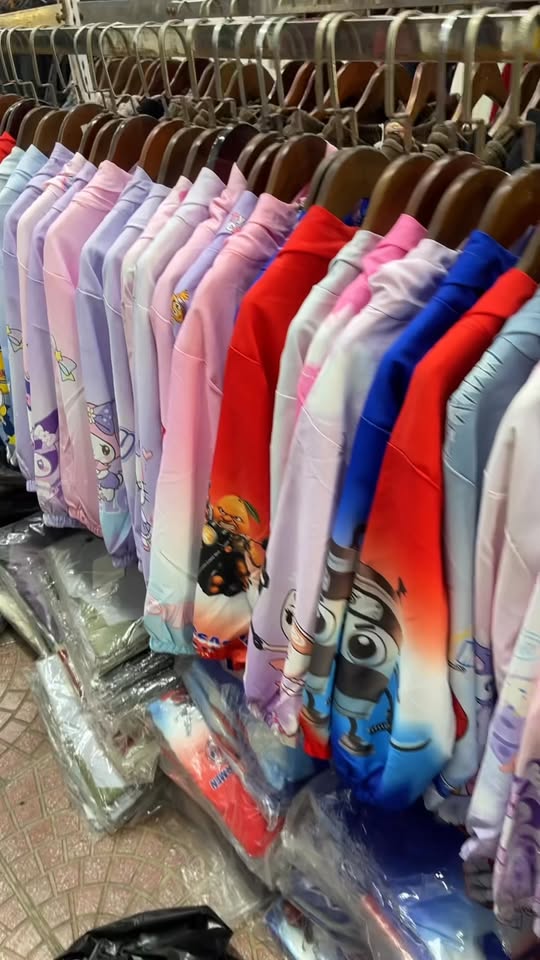 [🆕🇻🇳] Eximbank Vietnam ♥️️📚  Vừa qua, Eximbank đã được vinh danh tại “Lễ công bố và vinh danh các bảng xếp hạng doanh nghiệp năm 2025”, sự kiện thường niên quy mô quốc gia do Viet Rese , shares-16✔️ , likes-97❤️️ , date-2026-01-09 21:27:42🇻🇳🇻🇳🇻🇳📰🆕