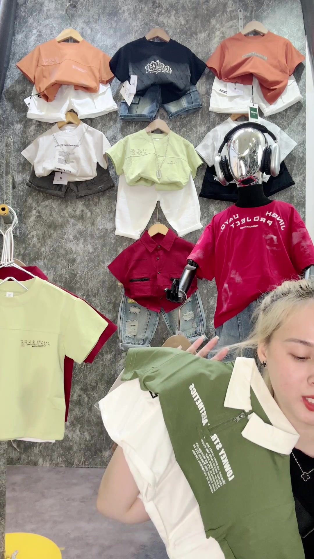 [🆕🇻🇳] Gấu – Siêu Thị Mẹ & Bé – ᴄʜᴜʏêɴ đồ ᴄʜᴏ ᴍẹ ᴠà ʙé sơ sɪɴʜ ᴄᴀᴏ ᴄấᴘ 🧑‍🧒❤️️👶⭐️  Bộ công tử hot hit của Abs rmk sẵn hàng, set này nhà e lẻ size ngay từ lúc đang làm hàng luôn , màu và chất quá đỉnh luônnnnnn

BẢNG SIZE THAM KHẢO:
Size  , shares-0✔️ , likes-0❤️️ , date-2026-01-13 18:47:44🇻🇳🇻🇳🇻🇳📰🆕